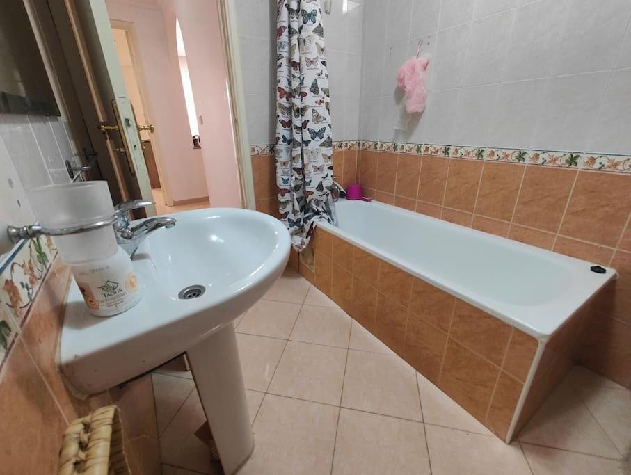 Appartement Traditional Spacious 2 Bedroom Center Family *