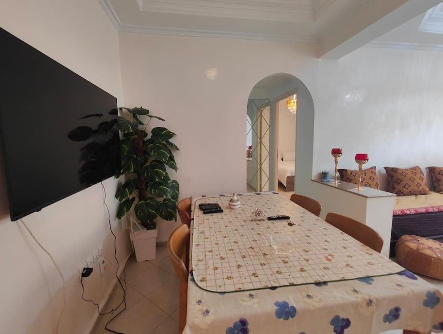 Traditional Spacious 2 Bedroom Center Family Appartement Tanger